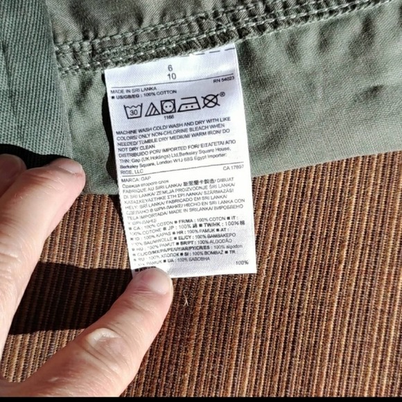 Gap Olive Girlfriend Twill Shorts Side Stripe Size 6 - Picture 8 of 10